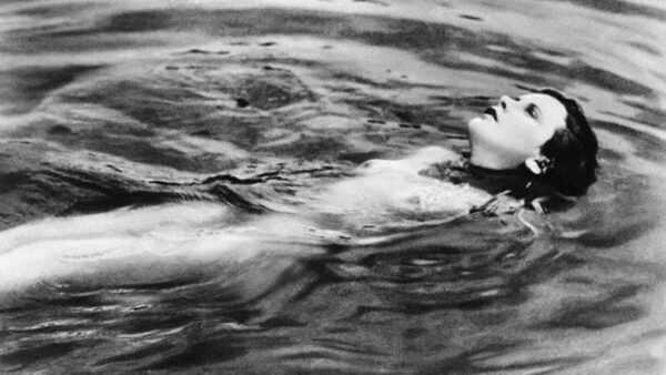 Ver Películas Gratis: EXTASIS (1933) | El desnudo de Hedy Lamarr que lo cambió todo en el mundo de cine