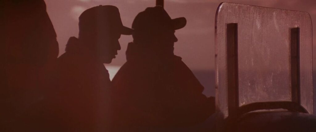 images-w1400-1024x429 El submarino como teatro de guerra: la puesta en escena de 'Marea roja' de tony scott