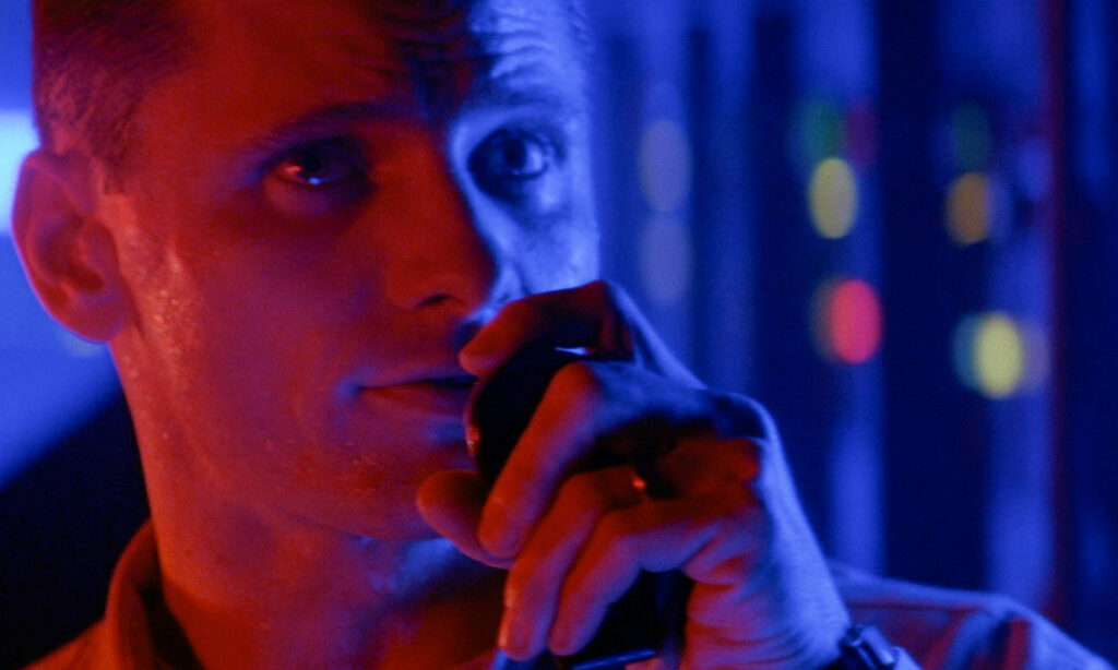viggo-mortensen-crimson-tide-t011-th-1024x614 El submarino como teatro de guerra: la puesta en escena de 'Marea roja' de tony scott