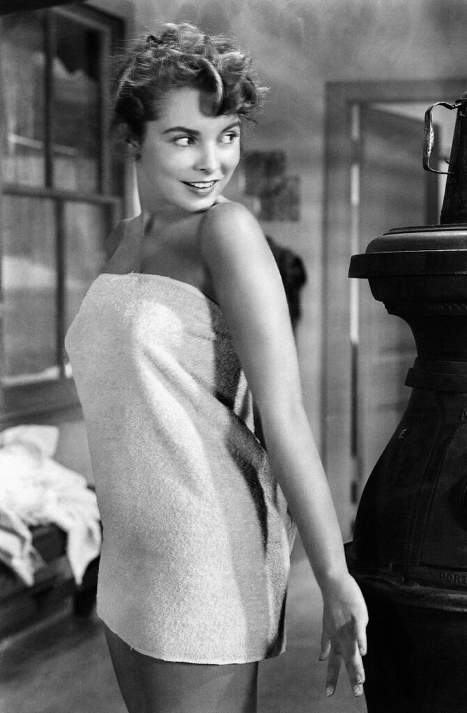 JanetLeigh19-670x1024 Janet Leigh: la primera reina del grito y la piel que estremeció a Hollywood
