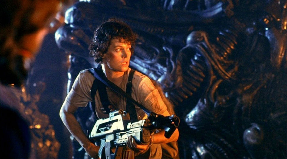 Aliens-El-Regreso Sigourney Weaver desnuda entre bicicletas y aliens: un duelo de cuerpos y acero en 1986