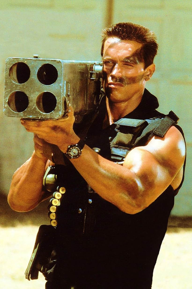 arnold-schwarzenegger-2 Fotos impresionantes de Arnold Schwarzenegger como el coronel John Matrix en el rodaje de Commando (1985)