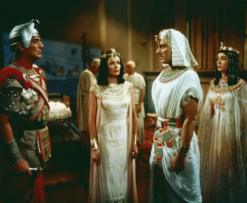 fotograma-de-sinuhe-el-egipcio-pelicula-de-1954_1536bf30_00485_230328123342_1280x1055-1024x844 Ver o descargar Sinuhe el egipcio (1954): entre la arena, el destino y los dioses olvidados