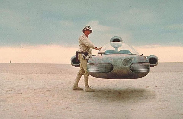 the-landspeeder-behind-the-scenes-5 Así hizo George Lucas que el landspeeder de Luke Skywalker flotara en Star Wars (1977)