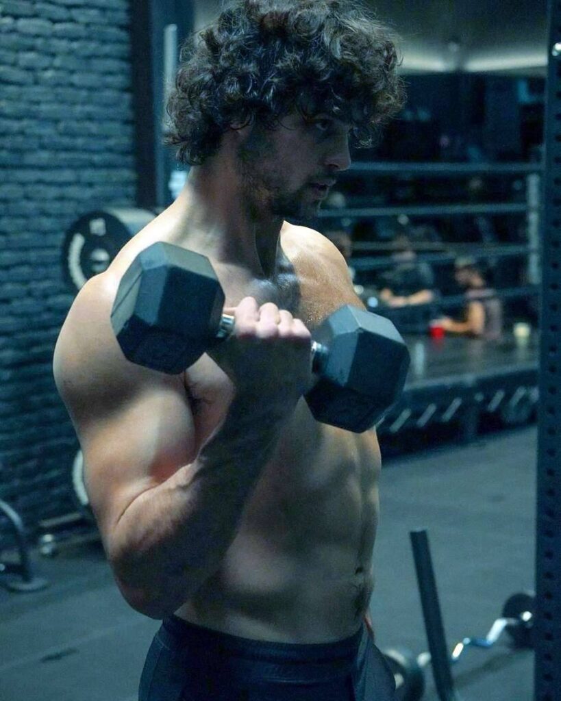 tumblr_26c80a7dbed1d9573dbcd7c6141a716c_feaff05a_1280-819x1024 ¿Podrá la precuela de Rambo honrar el legado de dos obras maestras del cine de acción o firmará el caótico epílogo de la mayor saga bélica de la historia?